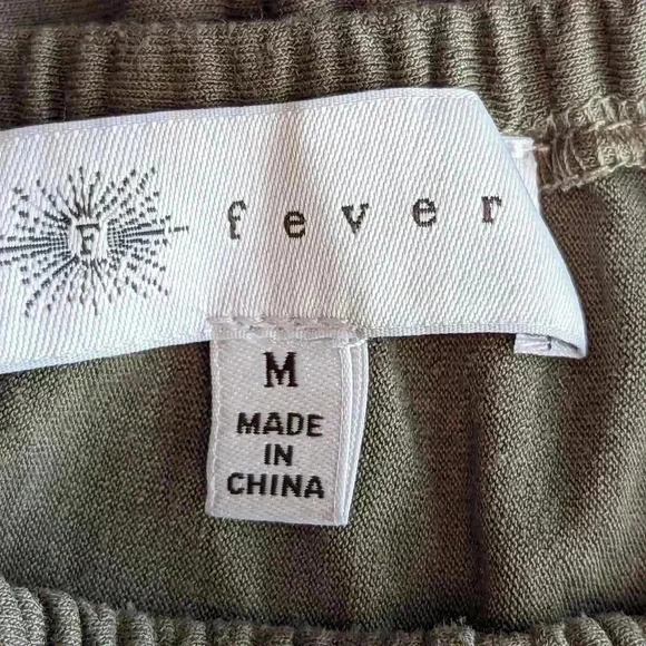 Fever Embroidered On/Off Shoulder Ruffle Top Blouse Size Medium Light Army Green - Picture 7 of 11